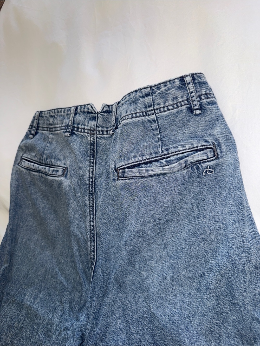 Rag & Bone Featherweight Wide-Leg Jeans - Size 29 - Picture 6 of 6